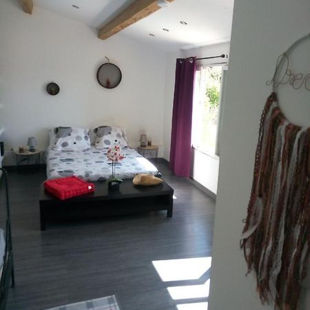 Gite Chez Mamiyo Gallargues Le Montueux 外观 照片