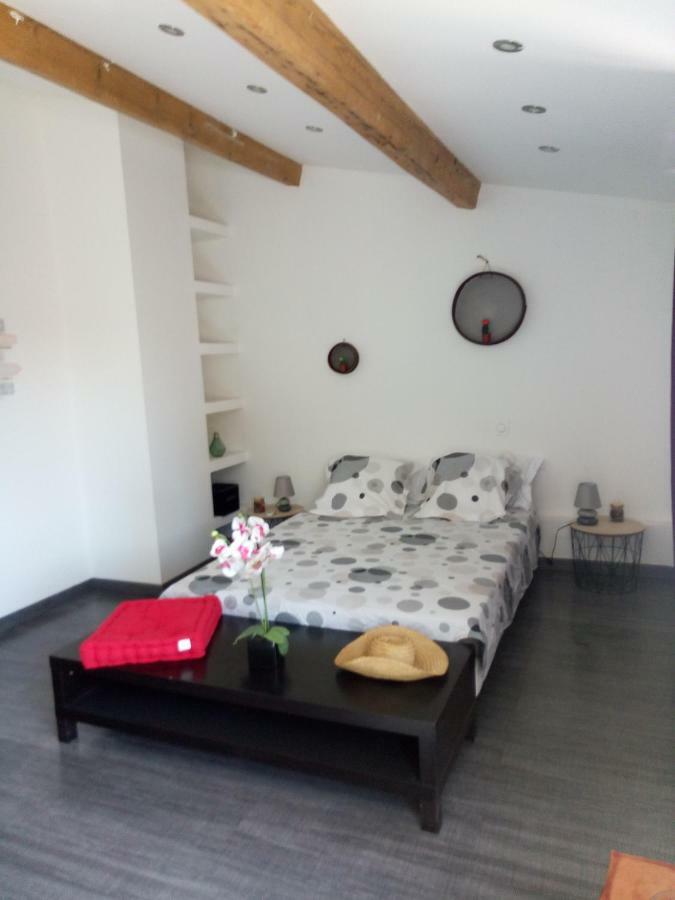 Gite Chez Mamiyo Gallargues Le Montueux 外观 照片