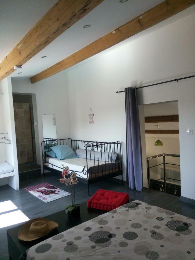 Gite Chez Mamiyo Gallargues Le Montueux 外观 照片